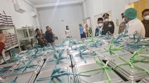 20251001_Mahyunadi-saat-meninjau-dapur-SPPG.jpg