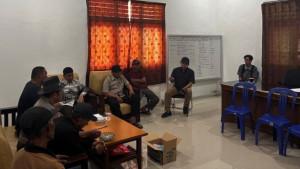 20251002_Pertemuan-warga-Aliansi-Masyarakat-Bukit-Biru-menuntut-kejelasan-PTSL.jpg