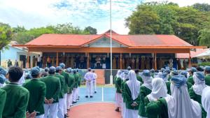 20251006_Polresta-Balikpapan-kembali-melaksanakan-kegiatan-Polri-Go-To-School.jpg