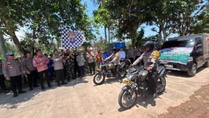 20251008_Kapolda-Kaltim-Irjen-Pol-Endar-Priantoro-melepas-pengiriman-hasil-panen-jagung-ke-Bulog.jpg