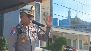 20251009_Kasat-Lantas-Polresta-Balikpapan-Kompol-MD-Djauhari-memimpin-apel-jam-pimpinan.jpg