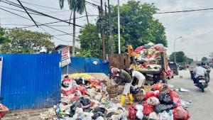 20251009_Tumpukan-sampah.jpg