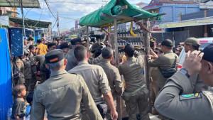20251014_Satpol-PP-Tertibkan-PKL-di-Samarinda.jpg