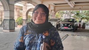 20251027_Kepala-Dinas-PU-Balikpapan-Rita-menyebut-penyumbatan-drainase-imbas-sampah-rumah-tangga.jpg