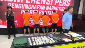 20251111_Satreskoba-Polres-Bontang-berhasil-membongkar-jaringan-pengedar-sabu-lintas-daerah.jpg