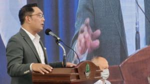 Airlangga-Disebut-Segera-Umumkan-KTA-Golkar-untuk-Ridwan-Kamil-Kang-Emil-Sedang-Difinalisasi.jpg