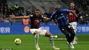 Bek-AC-Milan-Malick-Thiaw-kiri-Beriku.jpg