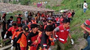 Evakuasi-bocah-tenggelam-di-wisata-danau.jpg
