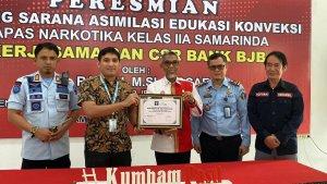 Inspektur-Jenderal-Kemenkumham-RI-Razilu-Hem-merah-putih.jpg
