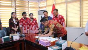 KPU-Balikpapan-terima-hibah-dana-dari-Pemerintah.jpg