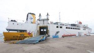 Kapal-Pelni-di-Pelabuhan-Semayang-Kota-Balikpapan0987.jpg