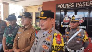 Kapolres-paser-amankan-arus-mudik-di-paser.jpg