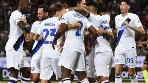 Para-Pemain-Inter-Milan-merayakan-gol-ke-gawang-Cagliari.jpg