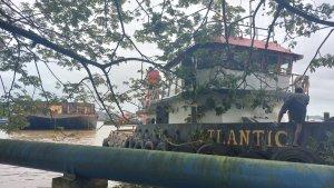 Posisi-Kapal-TB-Atlantic-dan-Tongkang-Indomarina-3002.jpg