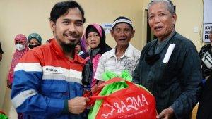Sambut-Ramadan-1444-H-Bazma-Pertamina-RU-V-Balikpapan-membagikan-paket-sembako.jpg
