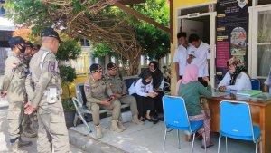 Satpol-PP-Bontang-mengamankan-seorang-oknum-peminta-sumbangan-fiktif.jpg
