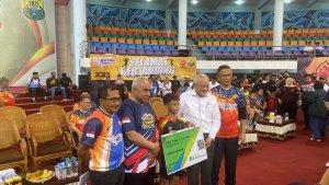 Secara-resmi-kejuaraan-nasional-Bayan-Gubernur-Provinsi-Kalimantan-Timur-Isran-Noor-ditandai-dengan.jpg