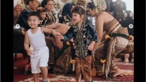 Sosok-Nahyan-Anak-Kedua-Kahiyang-Jadi-Perhatian-di-Nikahan-Kaesang-hingga-Suami-Erina-Gudono-Protes.jpg