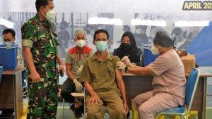 Suasana-vaksinasi-di-salah-satu-perusahaan-di-Kukar.jpg
