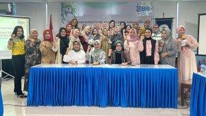 Wardah-menggelar-beauty-class-yang-diikuti-Dharma-Wanita-BPKP-dan-IWABRI.jpg