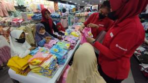 Yatim-dhuafa-beli-baju-lebaran.jpg