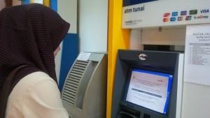 cek-saldo-dan-tarik-tunai-di-atm-link-masih-gratis.jpg