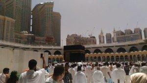 jamaah-umrah-asal-indonesia-dijadwalkan.jpg