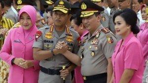 kapolri-jenderal-pol-idham-azis-salam-komando-dengan-fix-lagi.jpg