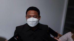 mengemukakan-dukungan-terhadap.jpg