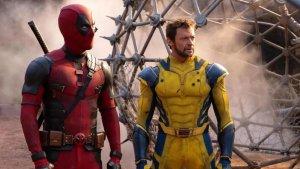 penampilan-deadpool-and-hugh-jackman.jpg