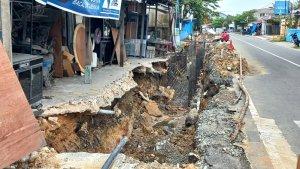 proyek-rekonstruksi-drainase-di-RT-19-Jalan-Suryanata-Kelurahan-Bontang-Baru.jpg