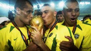 ronaldo-dan-rivaldo_20150624_083837.jpg
