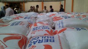 samarinda_bulog-beras-kutu.jpg