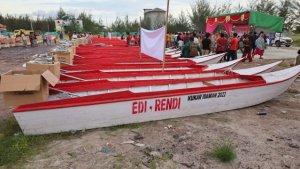 sebanyak-99-perahu-beserta-mesin-kapal-diberikan-kepada-para-pembudidaya.jpg