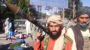 seorang-pejuang-taliban-memegang-granat-berpeluncur-roket-rpg-fix-lahgi.jpg