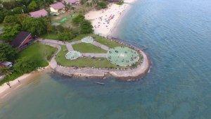 tumpahan-minyak-di-pesisir-pantai-balikpapan-dilihat-dari-udara.jpg