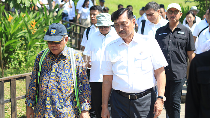 FOTO-FOTO: 130 Pengusaha Singapura Kunjungi IKN, Menko Marves Luhut Singgung Minat Investasi Tinggi - 130-pengusaha-singapura-kunjungi-ikn-menko-marves-luhut-singgung-minat-investasi-tinggi_02.jpg