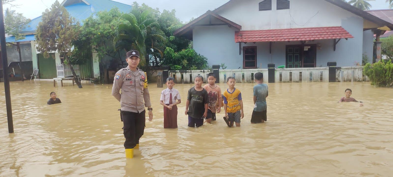 Banjir Ancam Permukiman Warga di Kelurahan Guntung Bontang Kaltim