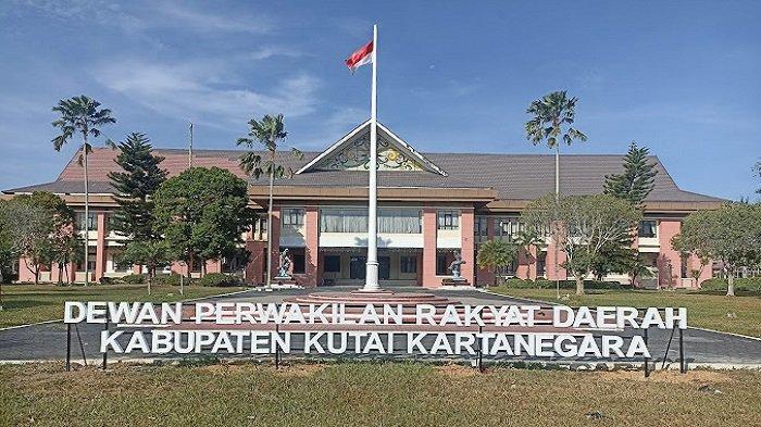 2023021_DPRD-KUKAR-2024.jpg