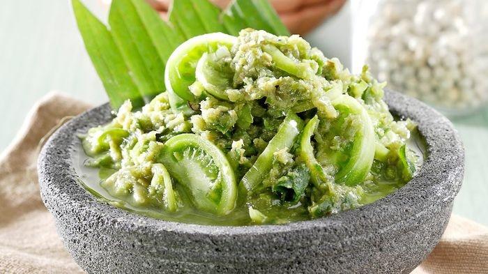 20230518_resep-sambal-tomat-hijau-iris.jpg