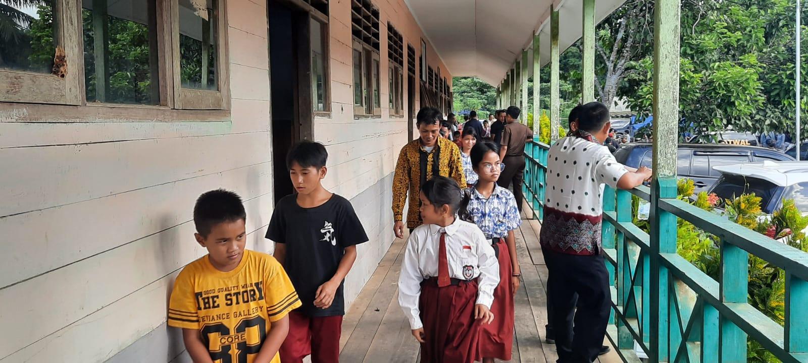 Status Guru Honorer Dihapus 2027, Tenaga Pendidik Sekolah Negeri Terbagi 3 Kategori