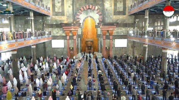 Pertahankan Shaf 'Nyeleneh' Ketika Salat Idul Adha, Isi Khutbah Panji Gumilang Jadi Sorotan