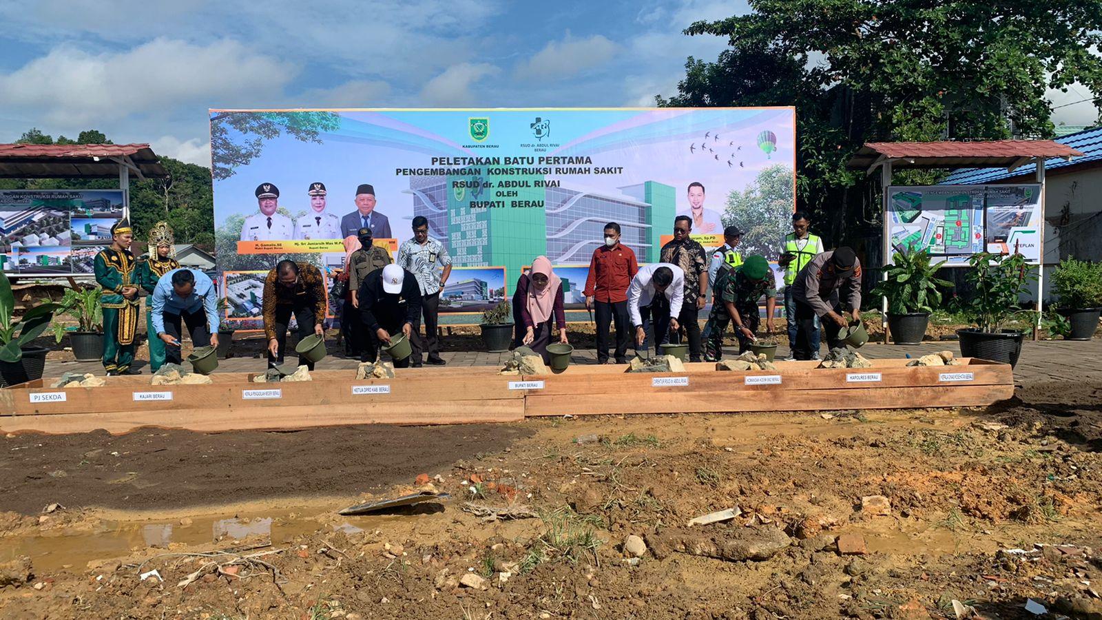 20230720_peletakan-batu-pertama-RSUD-Abdul-Rivai-Berau.jpg