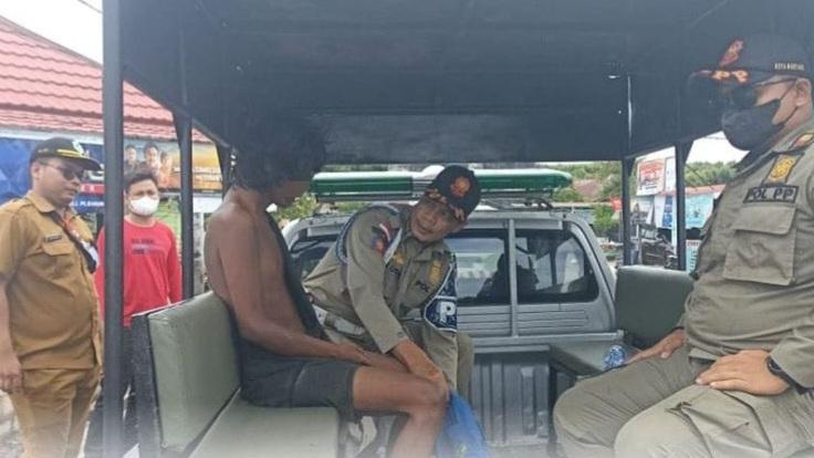 Dilaporkan Warga Sering Mengamuk, Seorang ODGJ Diamankan Satpol PP Bontang