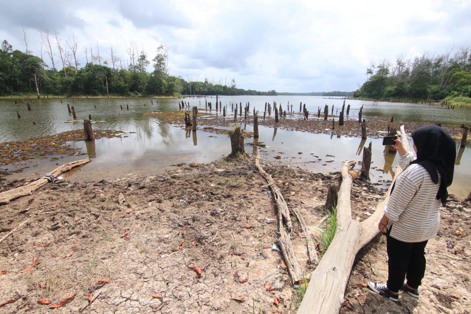 20231019_Musim-Kemarau-di-Balikpapan-Waduk-Manggar.jpg