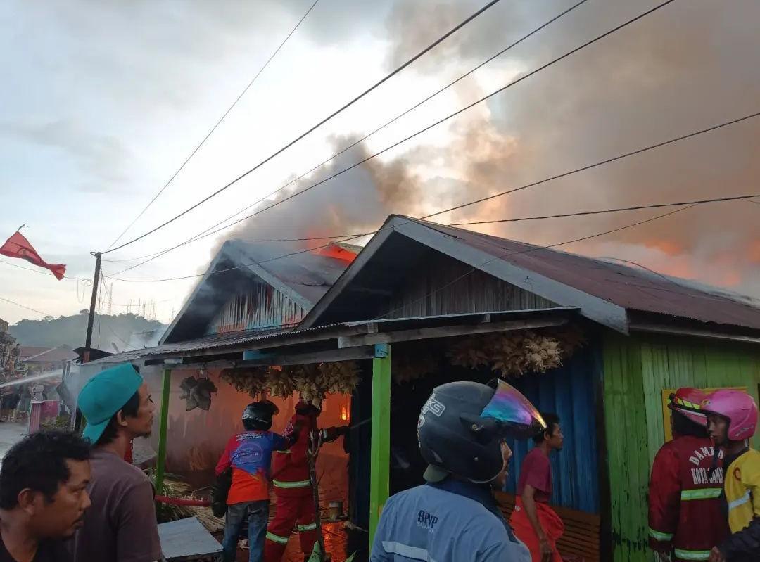 7 Rumah di Kampung Ketupat Samarinda Terbakar, Sumber Api Diduga dari Dapur