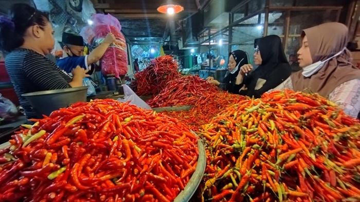 20231214_Penjual-cabai-dijual-di-Pasar-Segiri-Samarinda.jpg