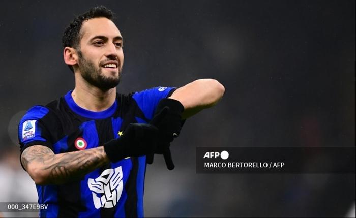 20231228_Hakan-Calhanoglu.jpg