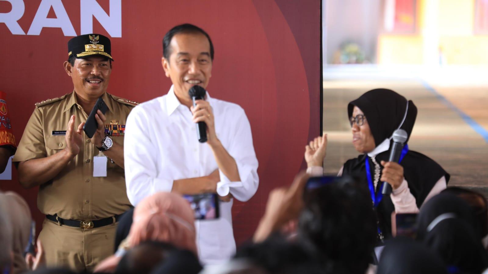 Jokowi Buntuti Ganjar Lagi? Kunker Presiden Sama dengan Rute Kampanye Capres Nomor 3, Sengaja?