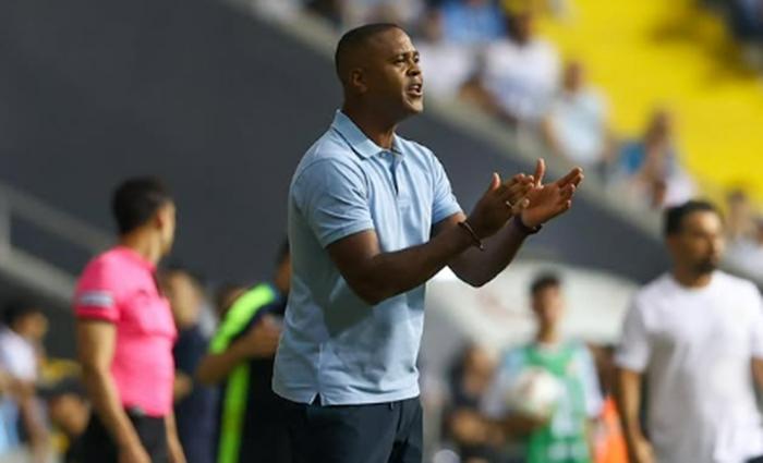 SOSOK Patrick Kluivert, Eks Barcelona yang Disebut Bakal Latih Timnas Indonesia Gantikan STY